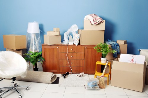 Local removalists navigating through Leeming's streets