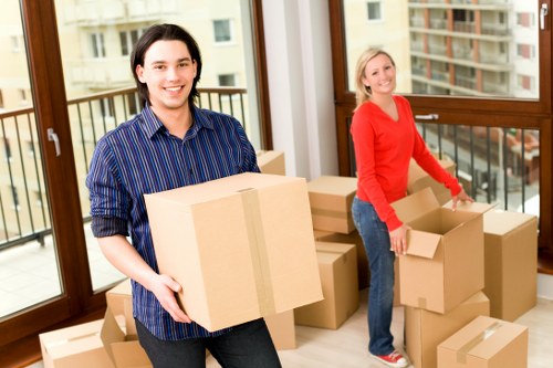 Efficient Loading Process by Local Removalist in Cannon Hill